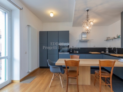 appartamento in vendita a Milano in zona Isola