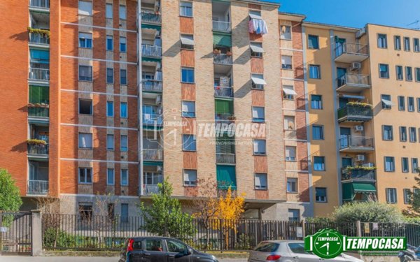 appartamento in vendita a Milano in zona Montalbino