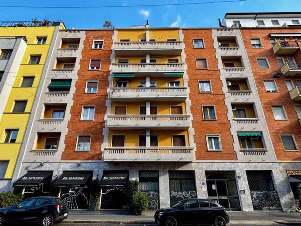 appartamento in vendita a Milano in zona Porta Genova