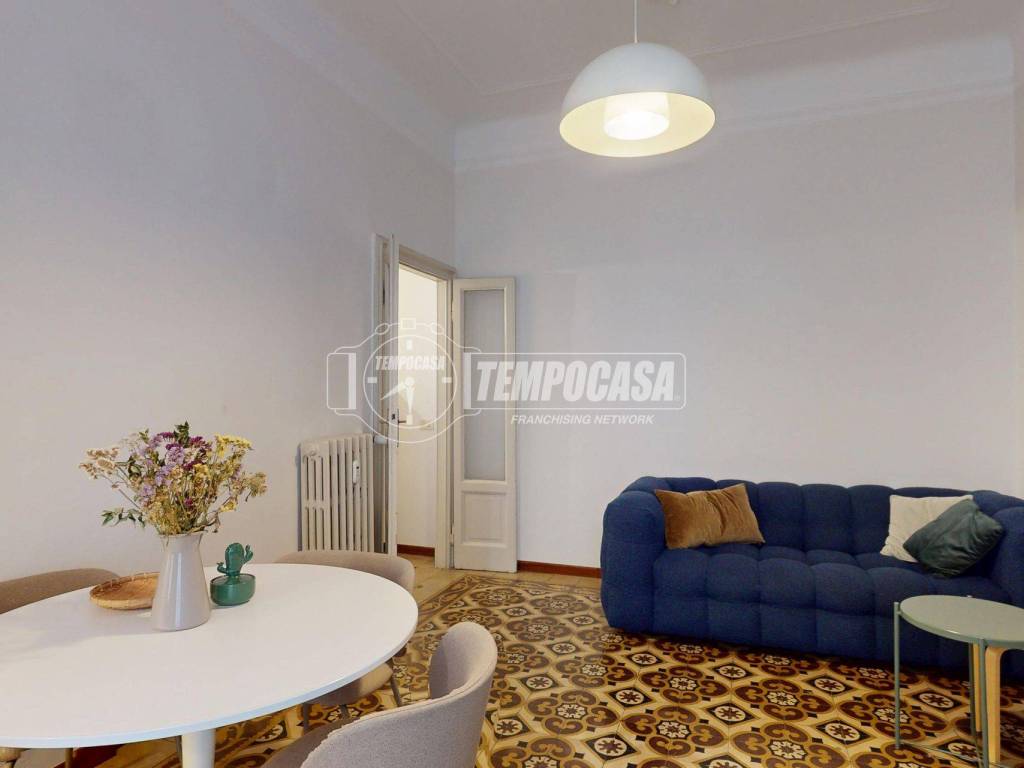 appartamento in vendita a Milano in zona Paolo Sarpi