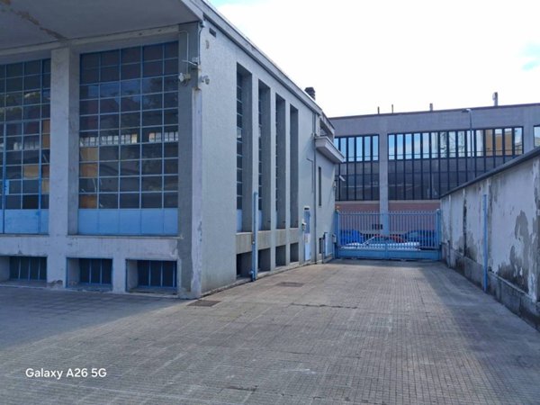 intera palazzina in vendita a Milano