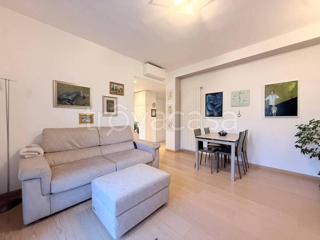 appartamento in vendita a Milano in zona Forlanini