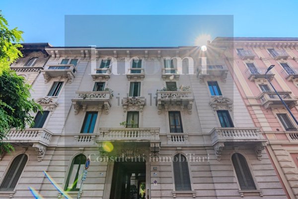 appartamento in vendita a Milano in zona Porta Garibaldi