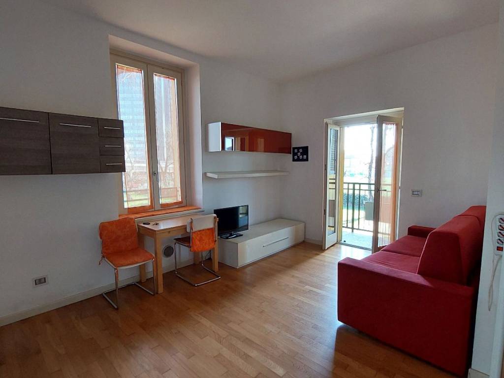 appartamento in vendita a Milano in zona Barona