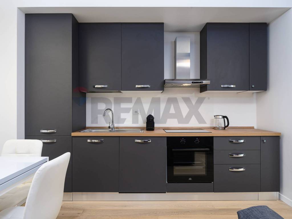 appartamento in vendita a Milano in zona Sempione