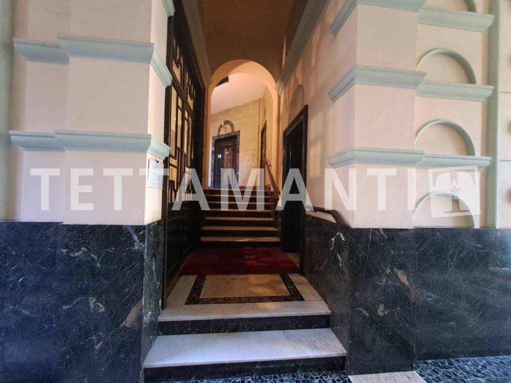 appartamento in vendita a Milano in zona Porta Vittoria