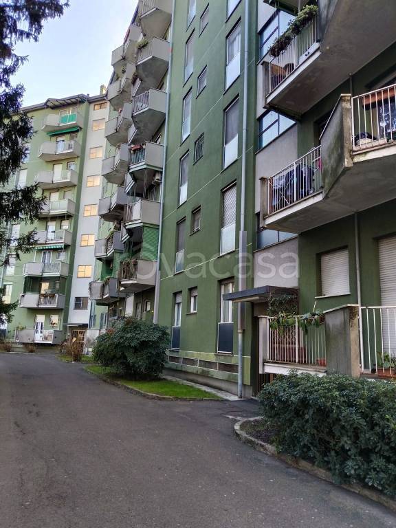 appartamento in vendita a Milano in zona Forlanini