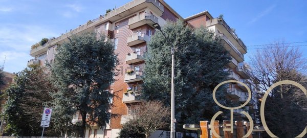 ufficio in vendita a Milano in zona Famagosta