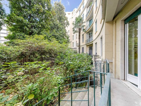 ufficio in vendita a Milano in zona Centro Direzionale