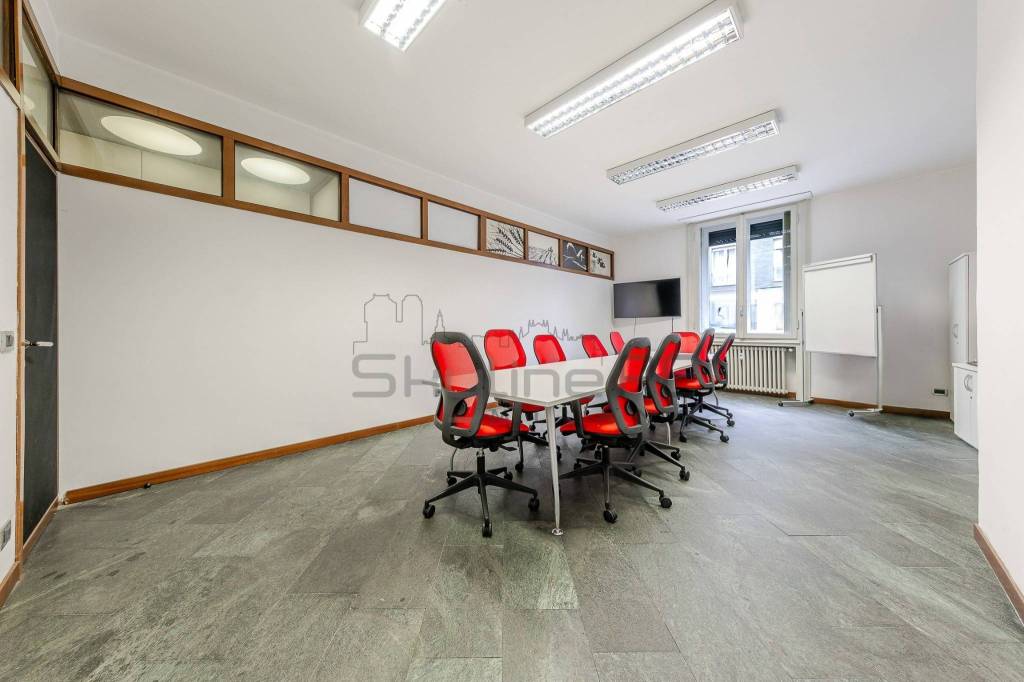 ufficio in vendita a Milano in zona Stazione Centrale