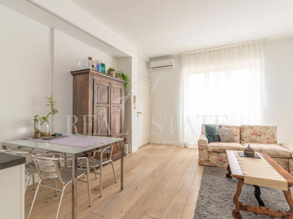 appartamento in vendita a Milano in zona Solari