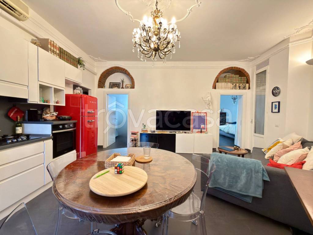 appartamento in vendita a Milano in zona Piazzale Lodi