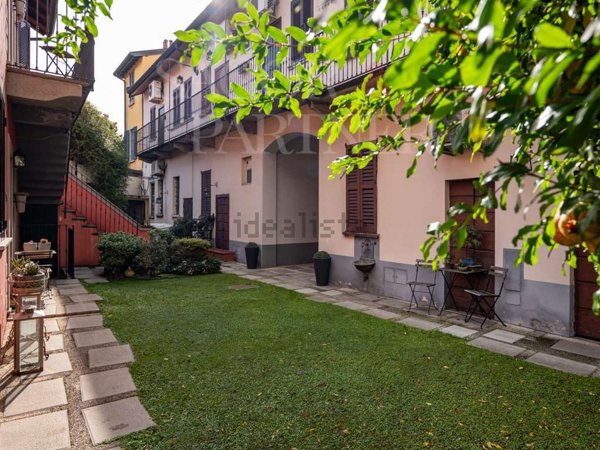 appartamento in vendita a Milano in zona Quarto Cagnino