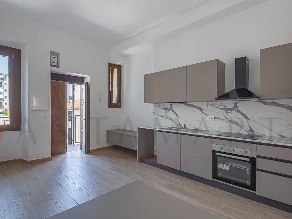 appartamento in vendita a Milano in zona Barona