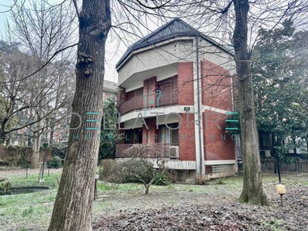 casa indipendente in vendita a Milano in zona San Siro