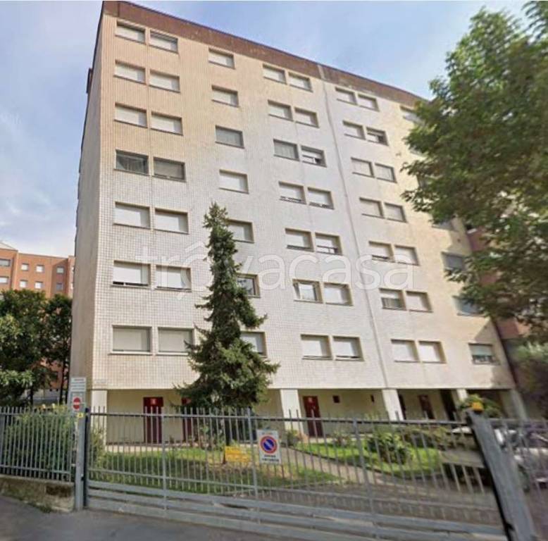 appartamento in vendita a Milano in zona Gallaratese