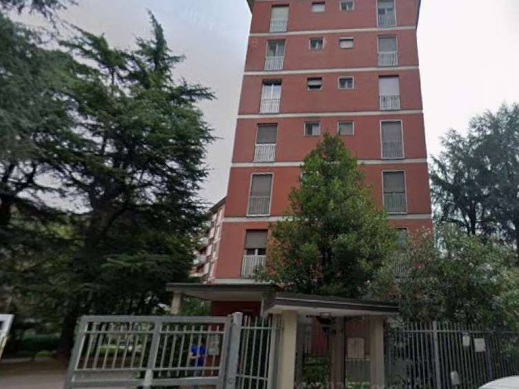appartamento in vendita a Milano in zona Forlanini