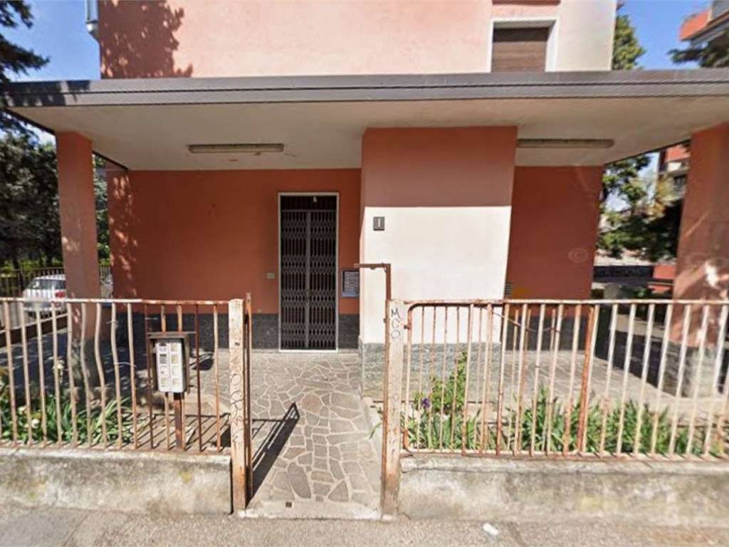 appartamento in vendita a Milano in zona Crescenzago