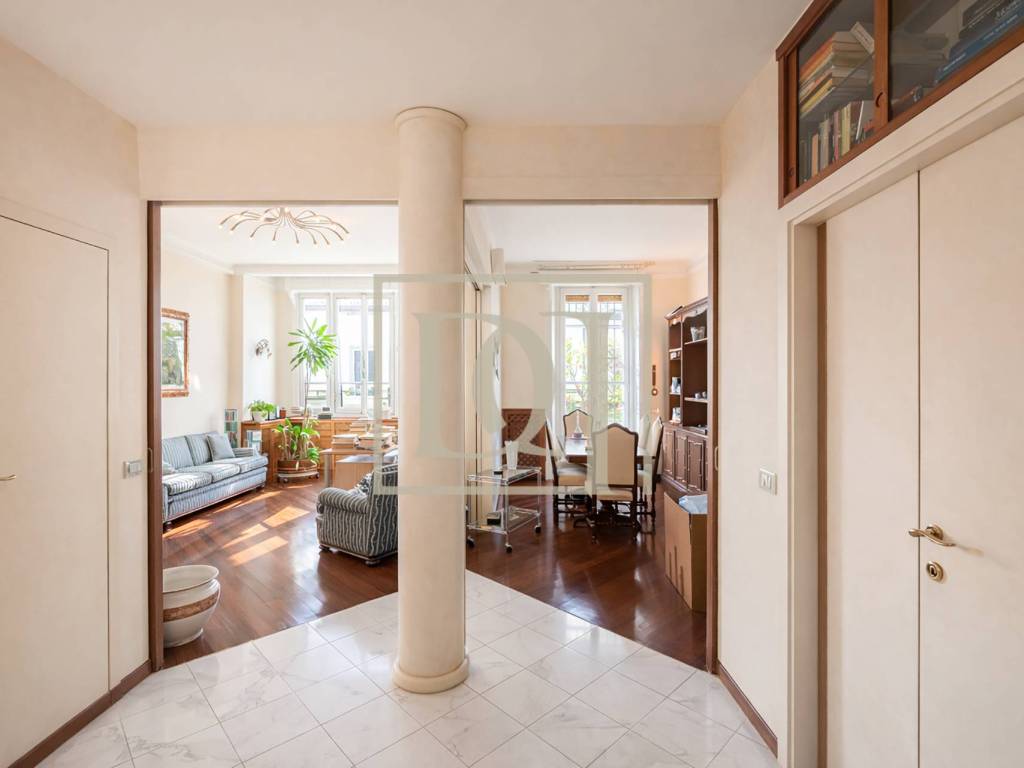 appartamento in vendita a Milano in zona XXII Marzo