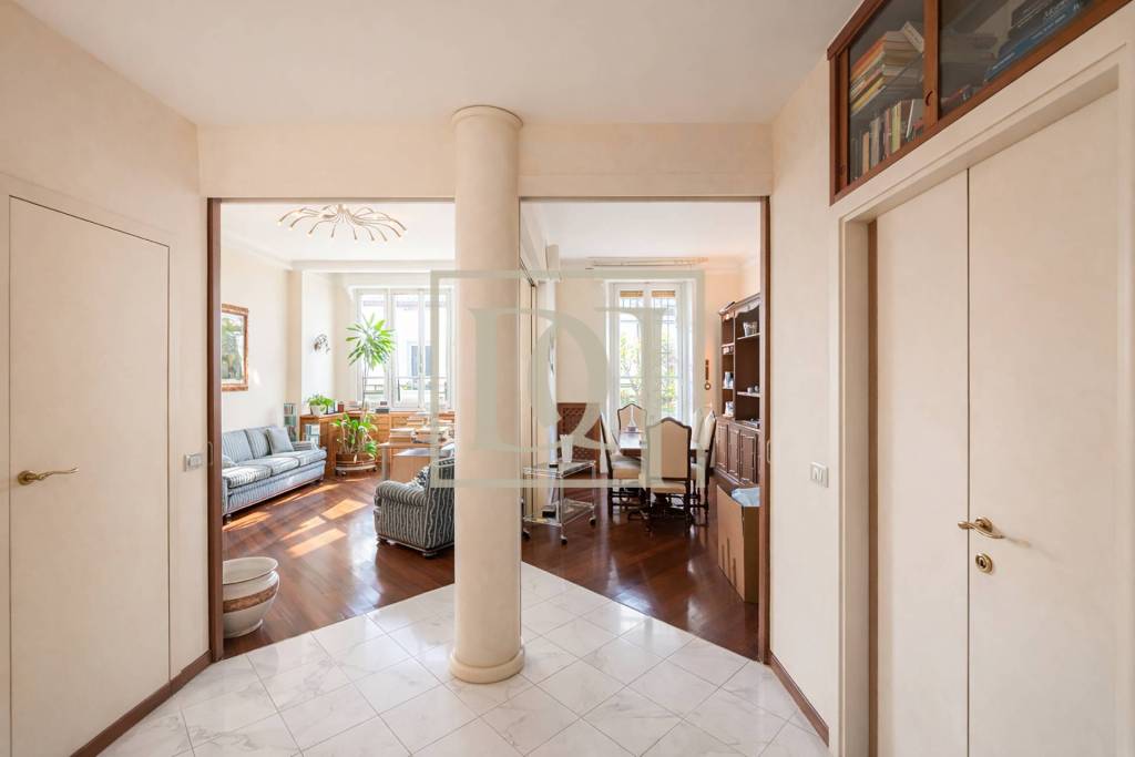 appartamento in vendita a Milano in zona XXII Marzo