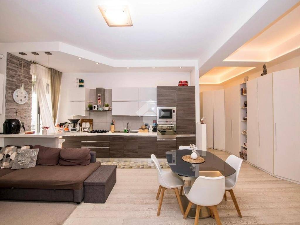 appartamento in vendita a Milano in zona Città Studi