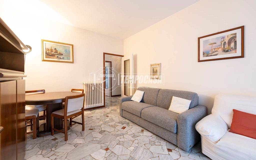 appartamento in vendita a Milano in zona Lorenteggio