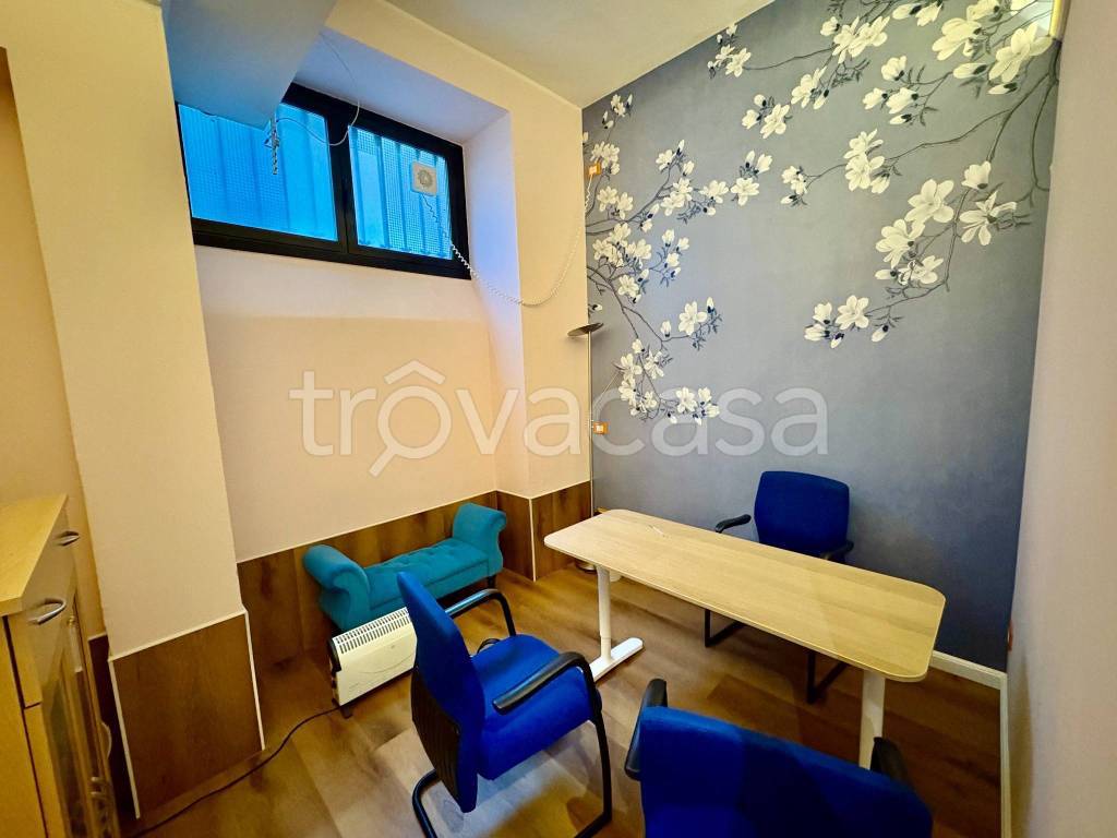ufficio in vendita a Milano