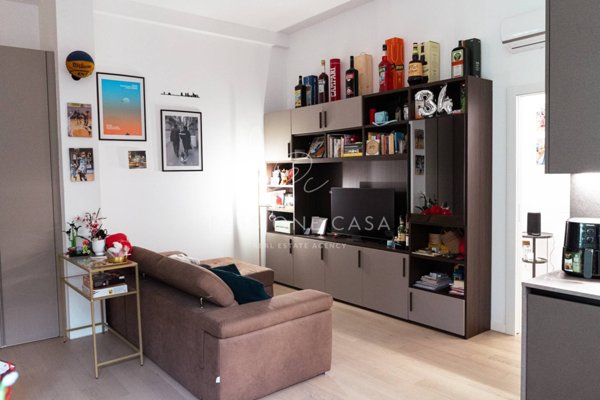 appartamento in vendita a Milano in zona Lorenteggio