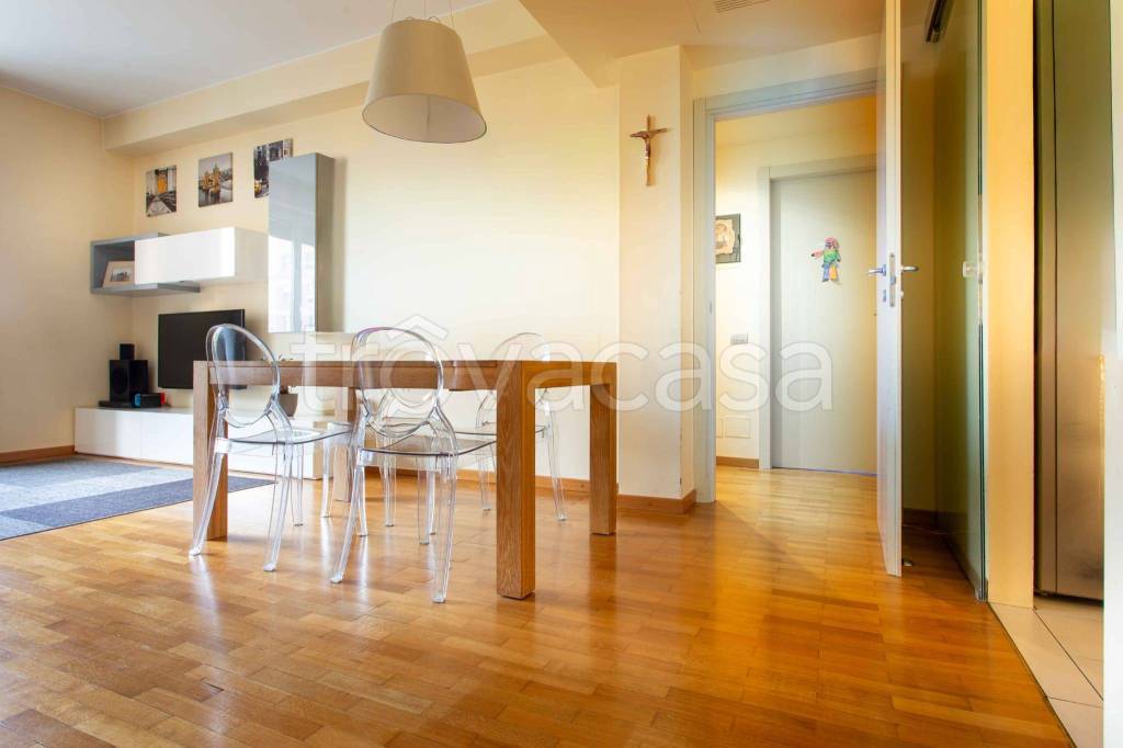appartamento in vendita a Milano in zona Vigentino