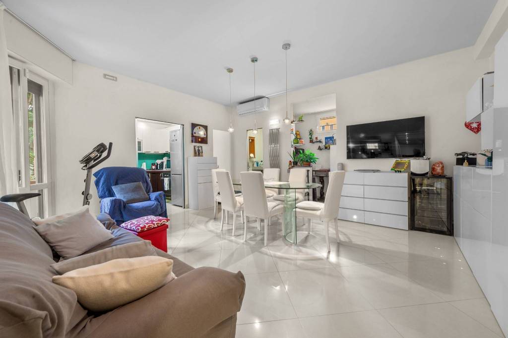 appartamento in vendita a Milano in zona Città Studi