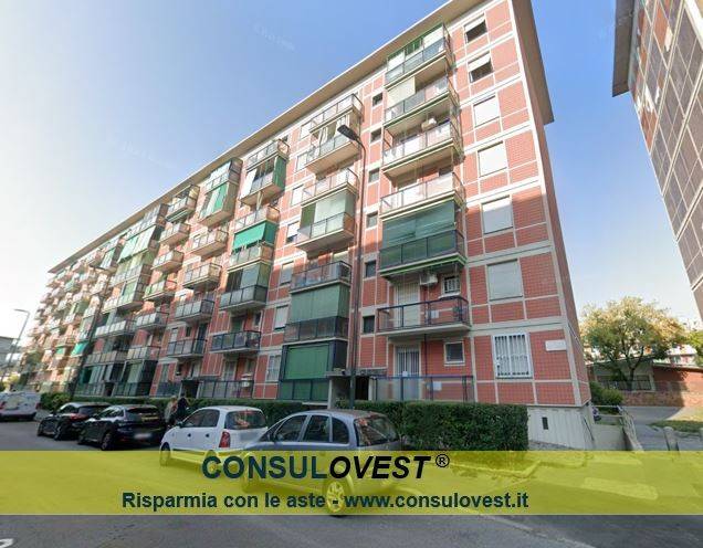 appartamento in vendita a Milano in zona Quartiere degli Olmi