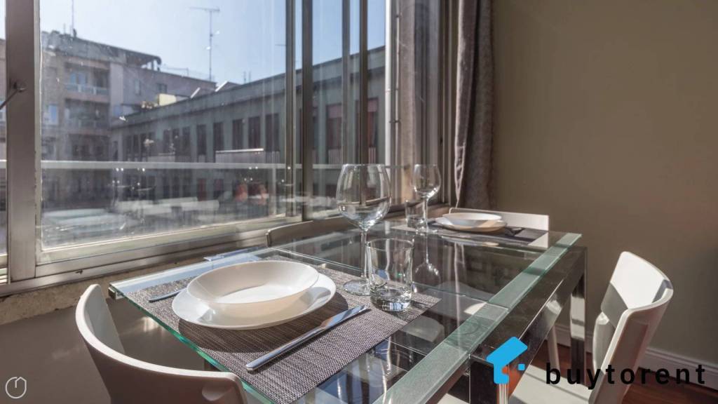 appartamento in vendita a Milano in zona Porta Nuova