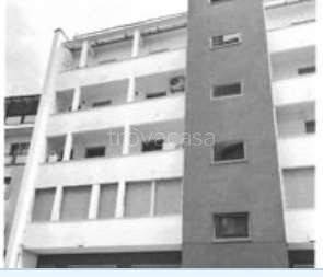 appartamento in vendita a Milano in zona Guastalla