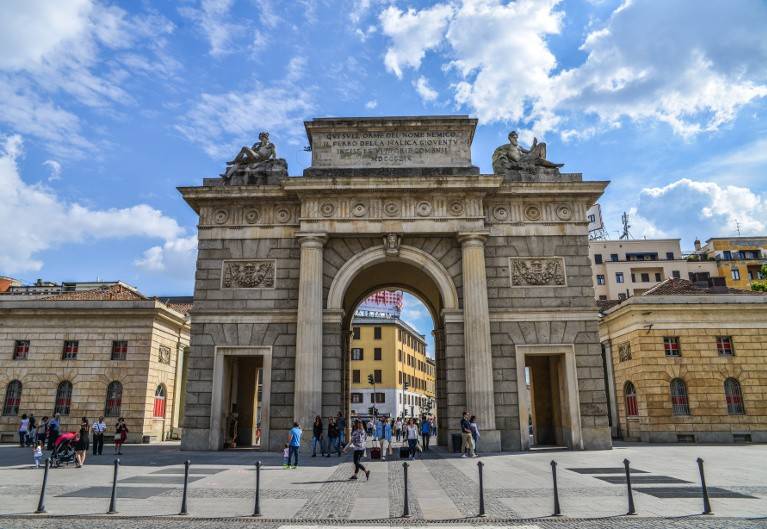 negozio in vendita a Milano in zona Isola