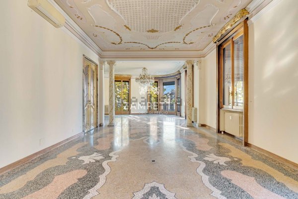 appartamento in vendita a Milano in zona Sempione