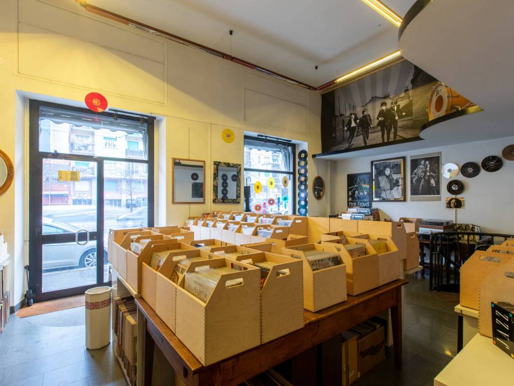 negozio in vendita a Milano