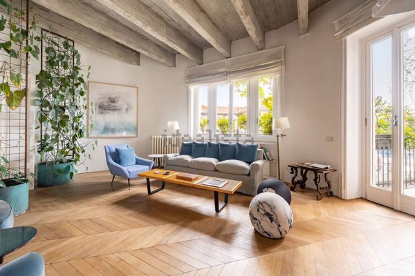 appartamento in vendita a Milano in zona Brera