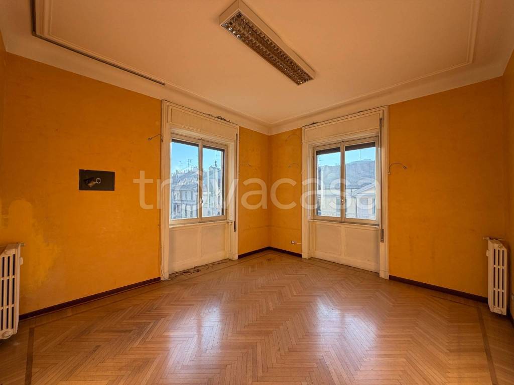 appartamento in vendita a Milano in zona Guastalla