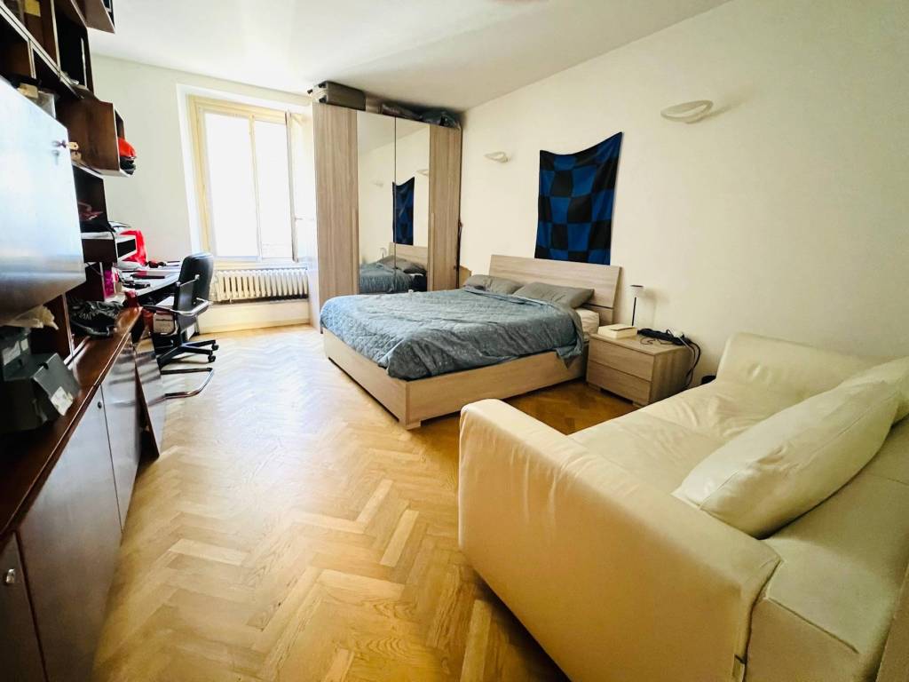 appartamento in vendita a Milano in zona Porta Nuova