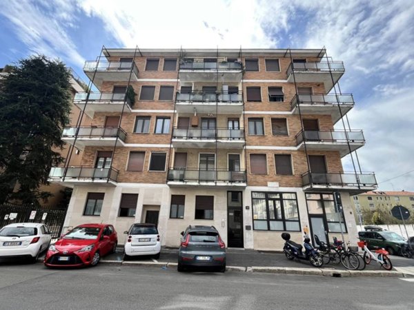 appartamento in vendita a Milano in zona Chiesa Rossa