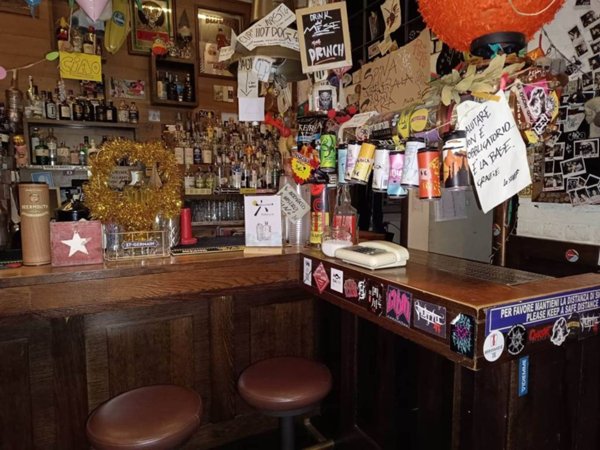 negozio in vendita a Milano in zona Città Studi