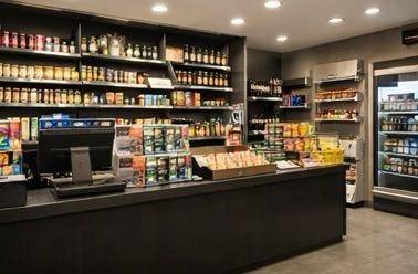 negozio in vendita a Milano in zona Adriano