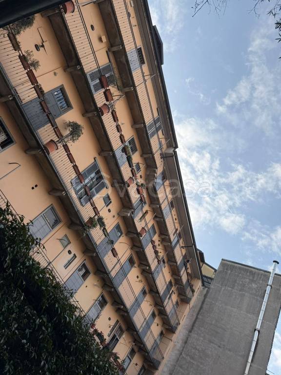 appartamento in vendita a Milano in zona Porta Garibaldi