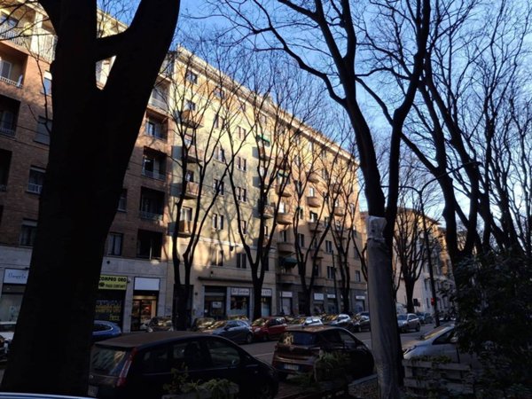 negozio in vendita a Milano in zona Città Studi