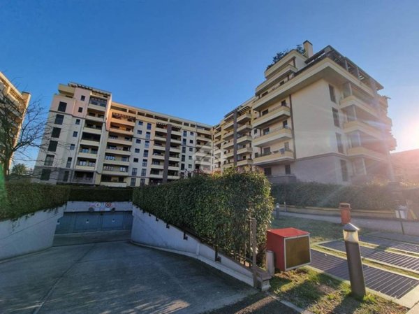 appartamento in vendita a Milano in zona Quarto Cagnino