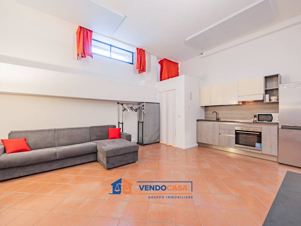 locale commerciale in vendita a Milano