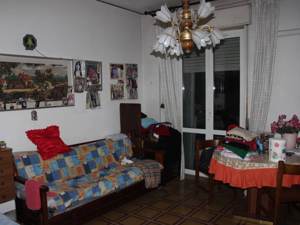 appartamento in vendita a Milano in zona Adriano