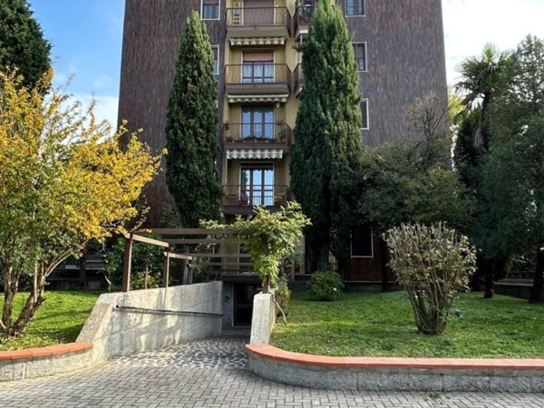 appartamento in vendita a Milano in zona Chiesa Rossa