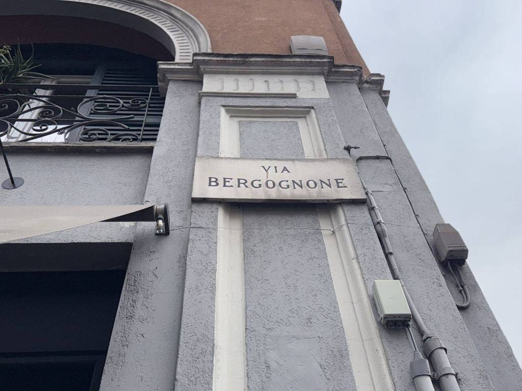 appartamento in vendita a Milano in zona Solari