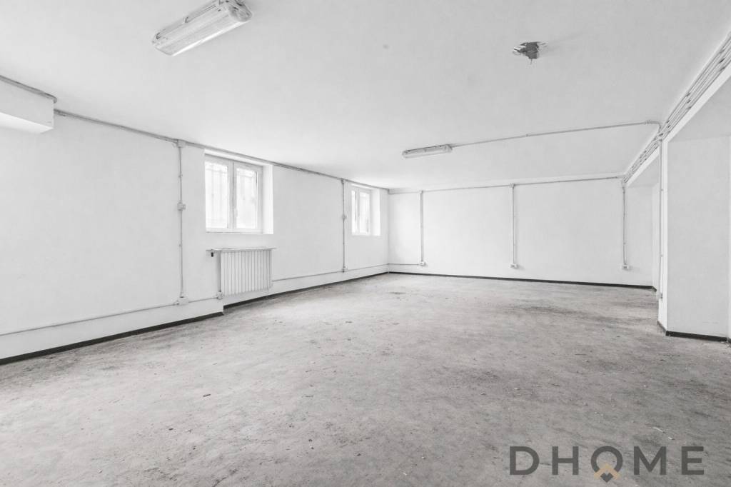 locale commerciale in vendita a Milano